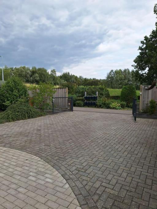 Family Wellness Lodge 4 Personen Zuid-Holland! Ooltgensplaat Eksteriør bilde